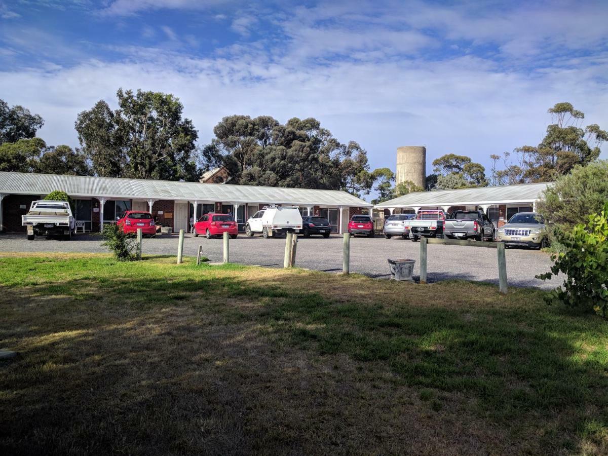 Travellers Inn Kaniva Εξωτερικό φωτογραφία