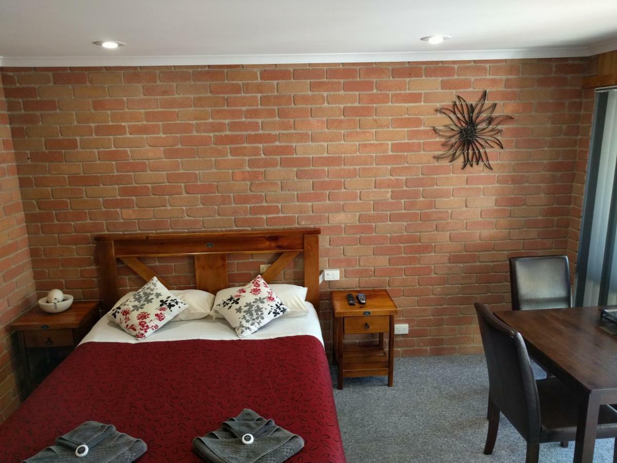 Travellers Inn Kaniva Εξωτερικό φωτογραφία